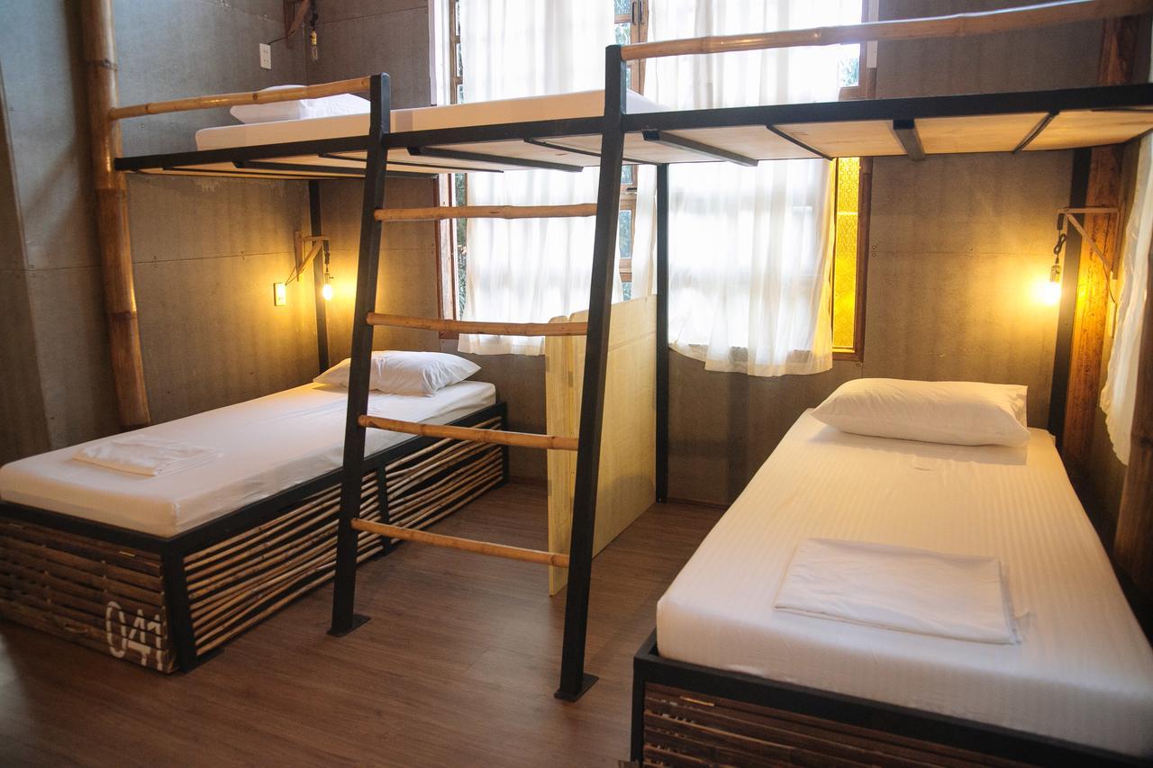 The Flying Fish Hostel Dumaguete City Exterior photo