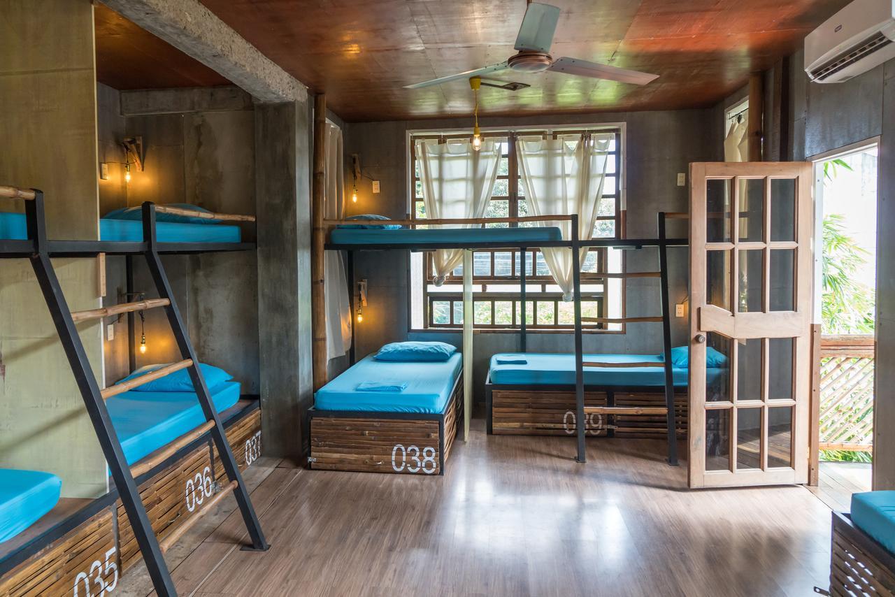 The Flying Fish Hostel Dumaguete City Exterior photo
