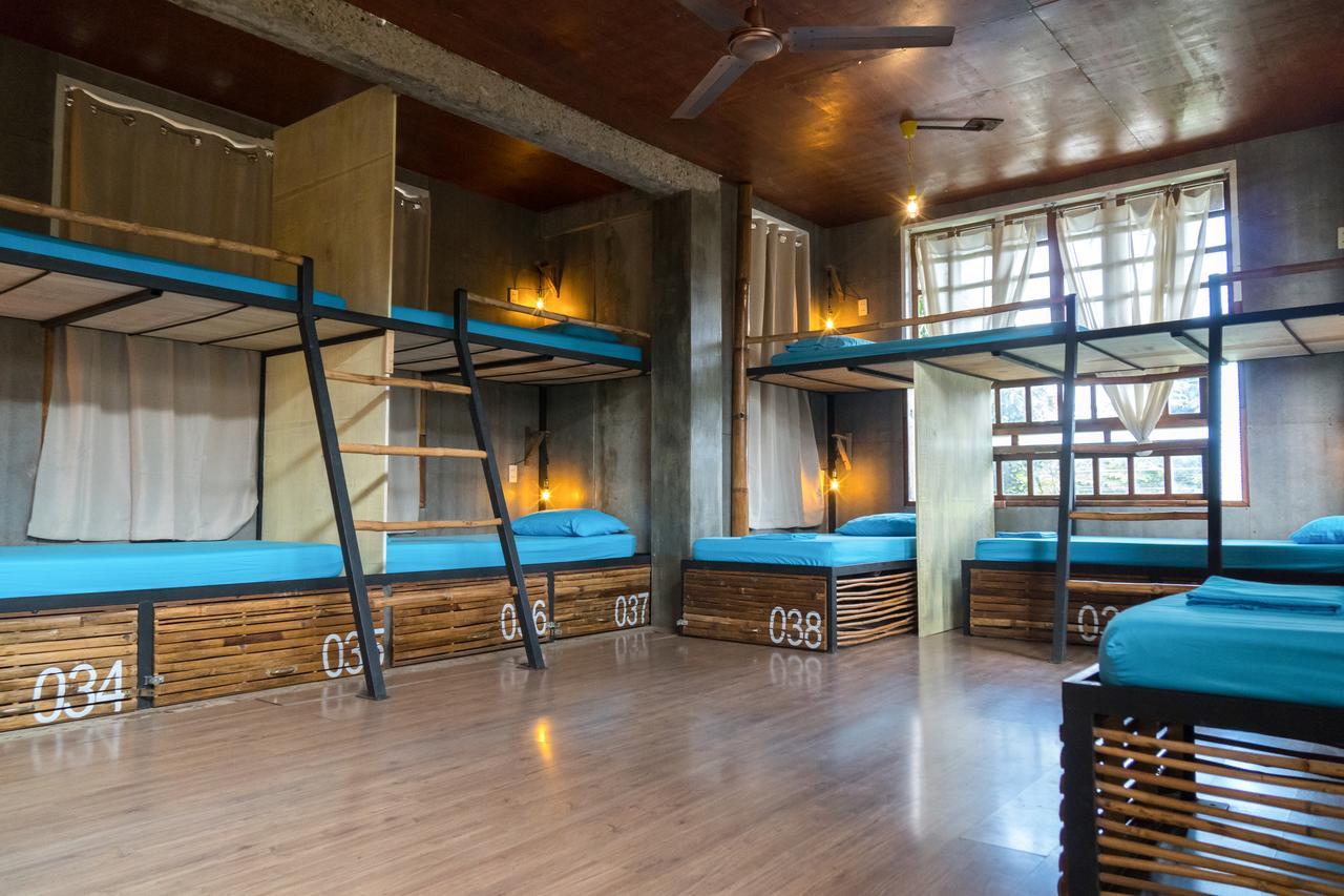 The Flying Fish Hostel Dumaguete City Exterior photo